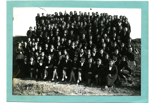 Alumnas de la Escuela Normal Rural de Ancud