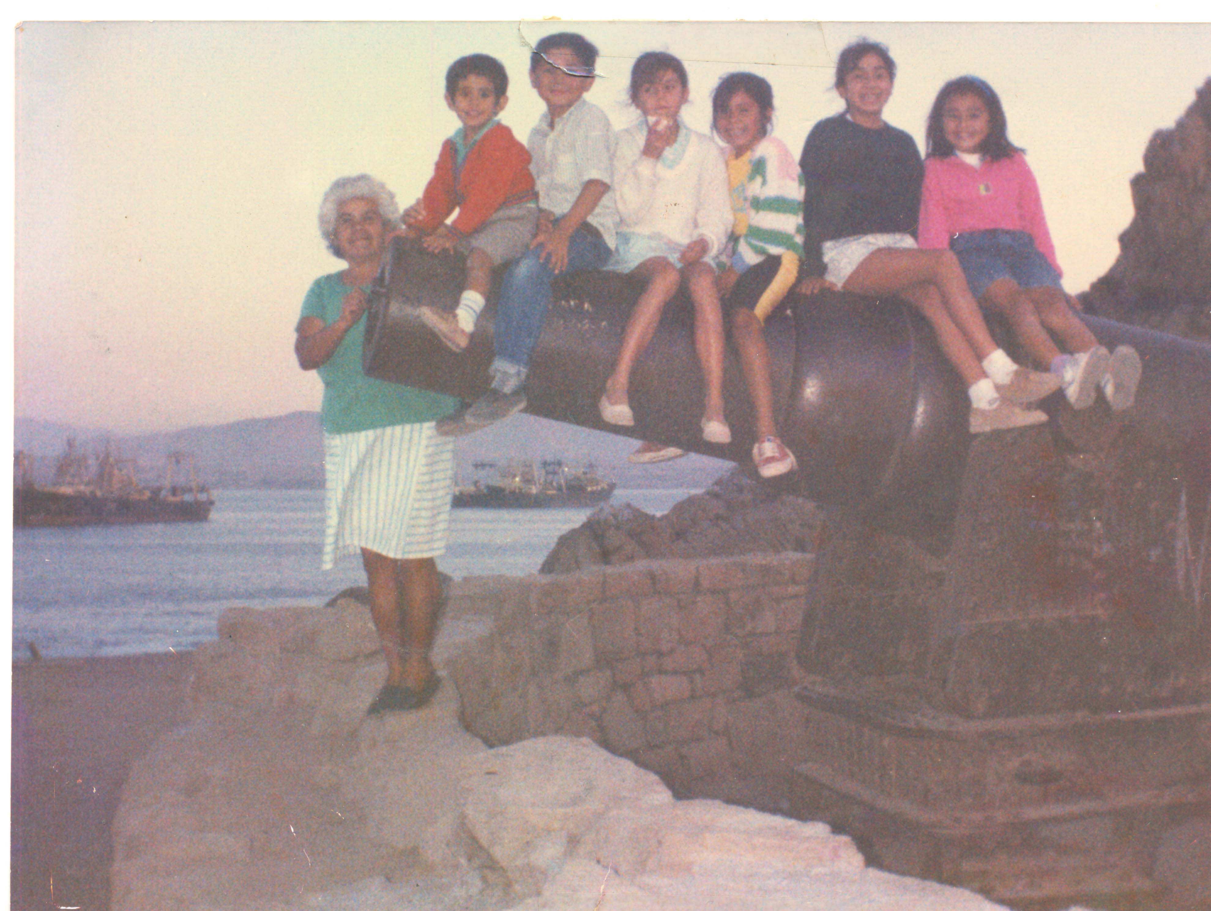 Familia Araya en el fuerte de Coquimbo