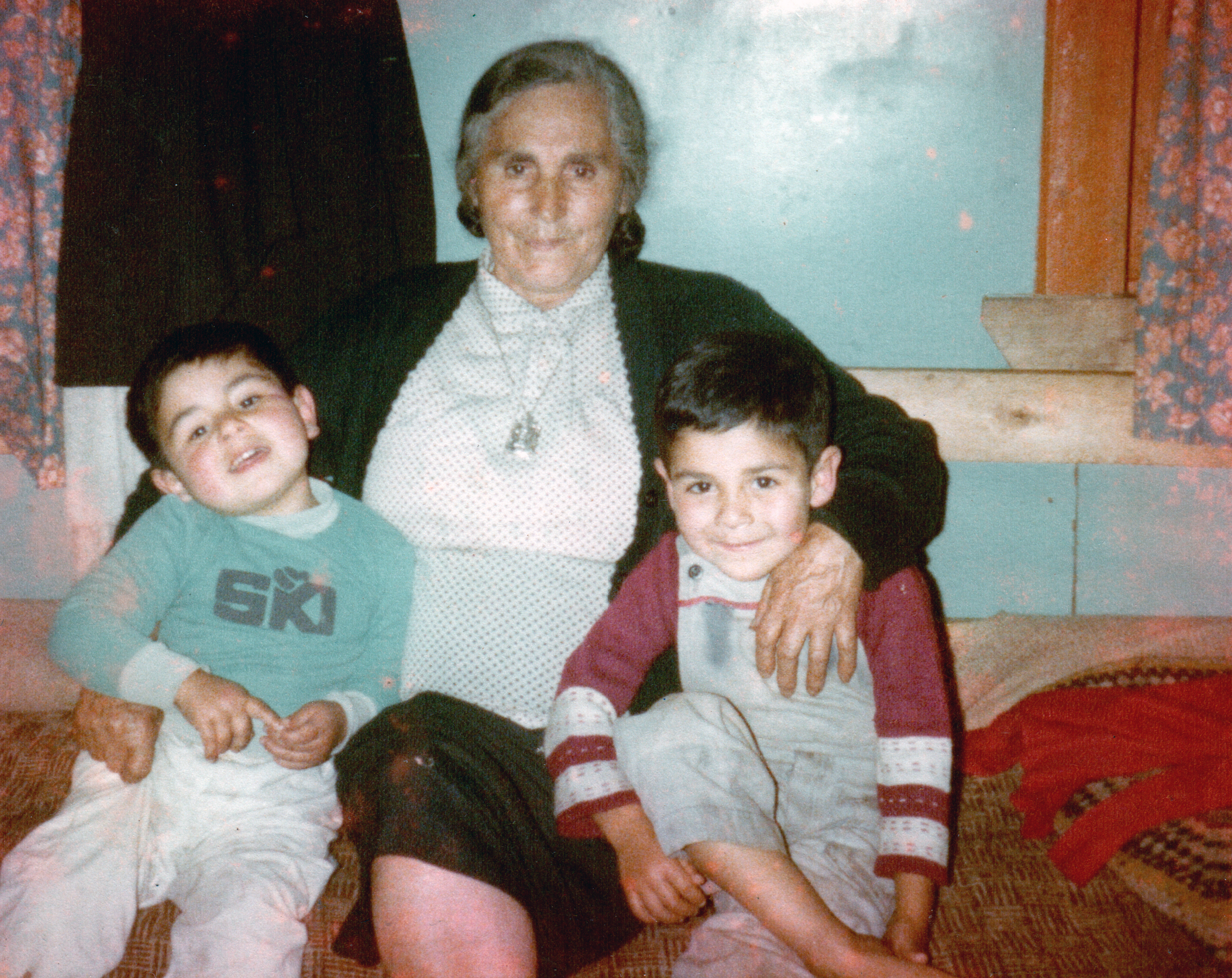 Abuela y nietos