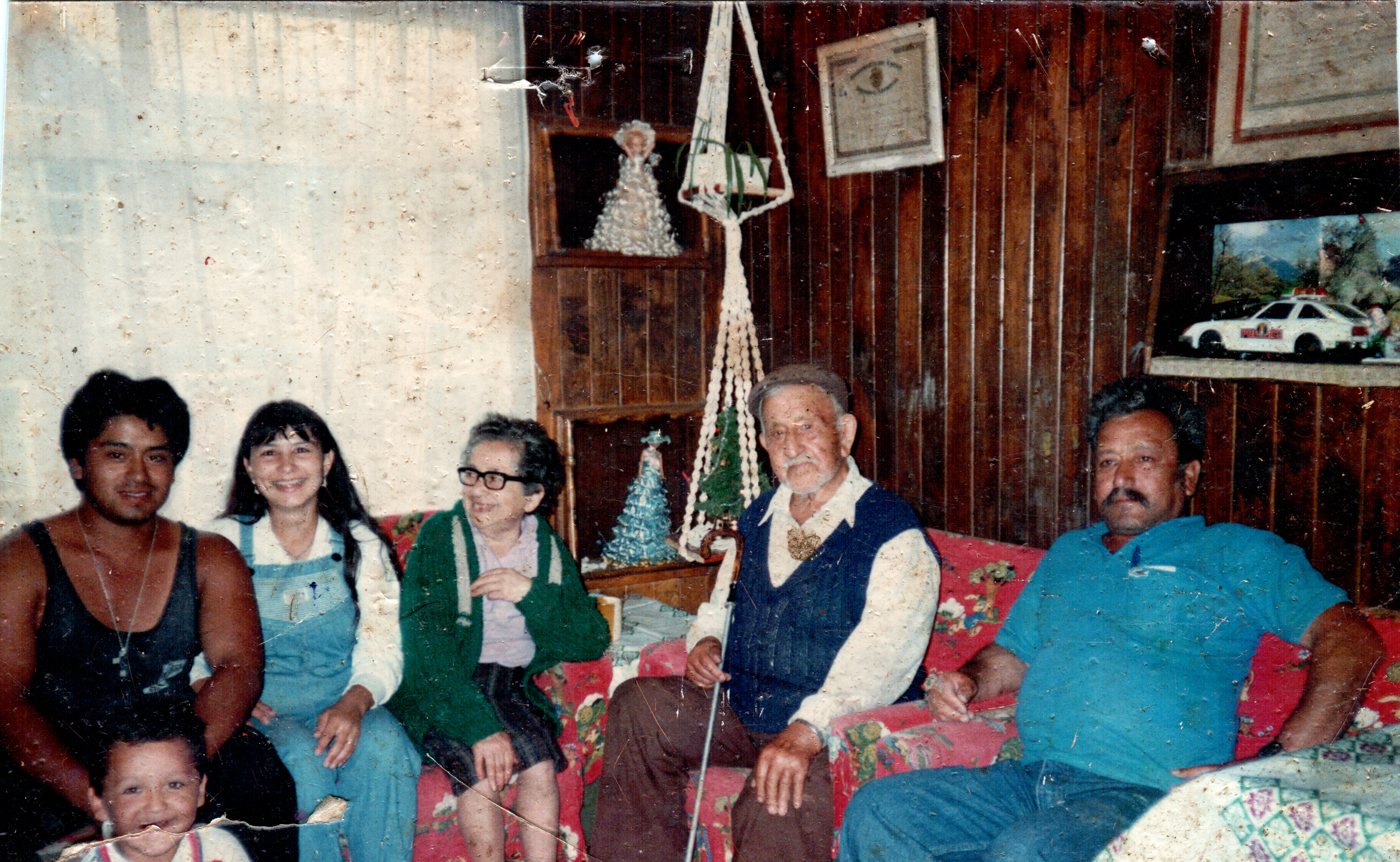 Mis padres, hermano, sobrinos e hijos Mis padres, hermano, sobrinos e hijos