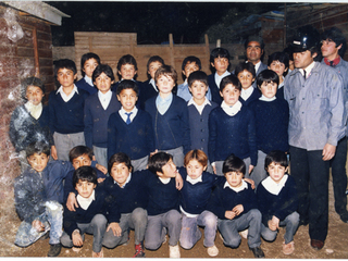 Niños en el cuartel de bomberos