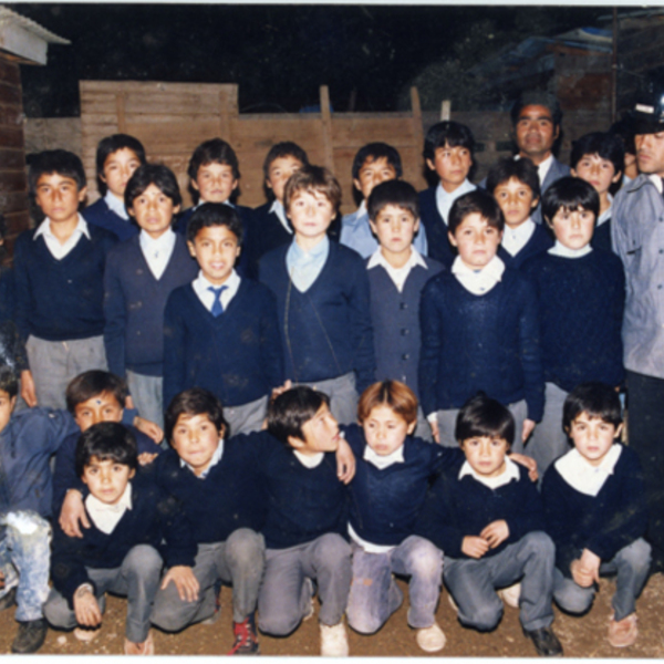 Niños en el cuartel de bomberos