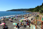 Veraneantes en Playa Grande