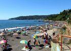 Veraneantes en Playa Grande