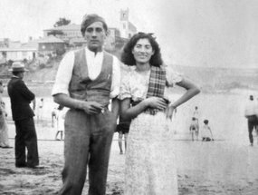 Amigos en la playa de Cartagena