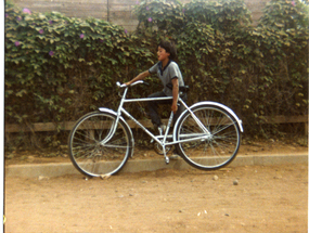 Niño en bicicleta