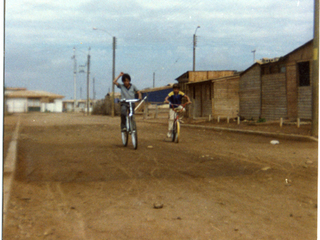 Niños en bicicletas Niños en bicicletas