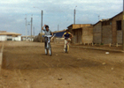 Niños en bicicletas