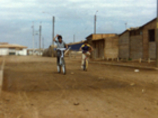 Niños en bicicletas Niños en bicicletas