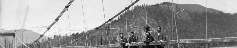 Puente sobre el río Mañihuales