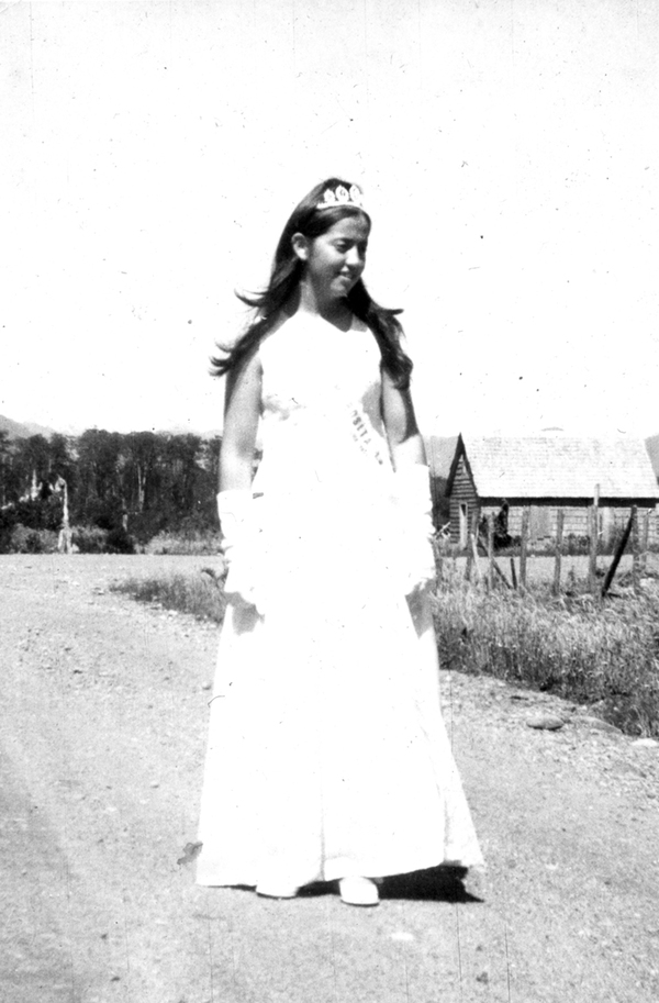 Rosa Soto Reina de la Semana Chaitenina Rosa Soto Reina de la Semana Chaitenina