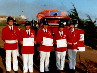 Diplomas de nombramiento a bomberos honorarios