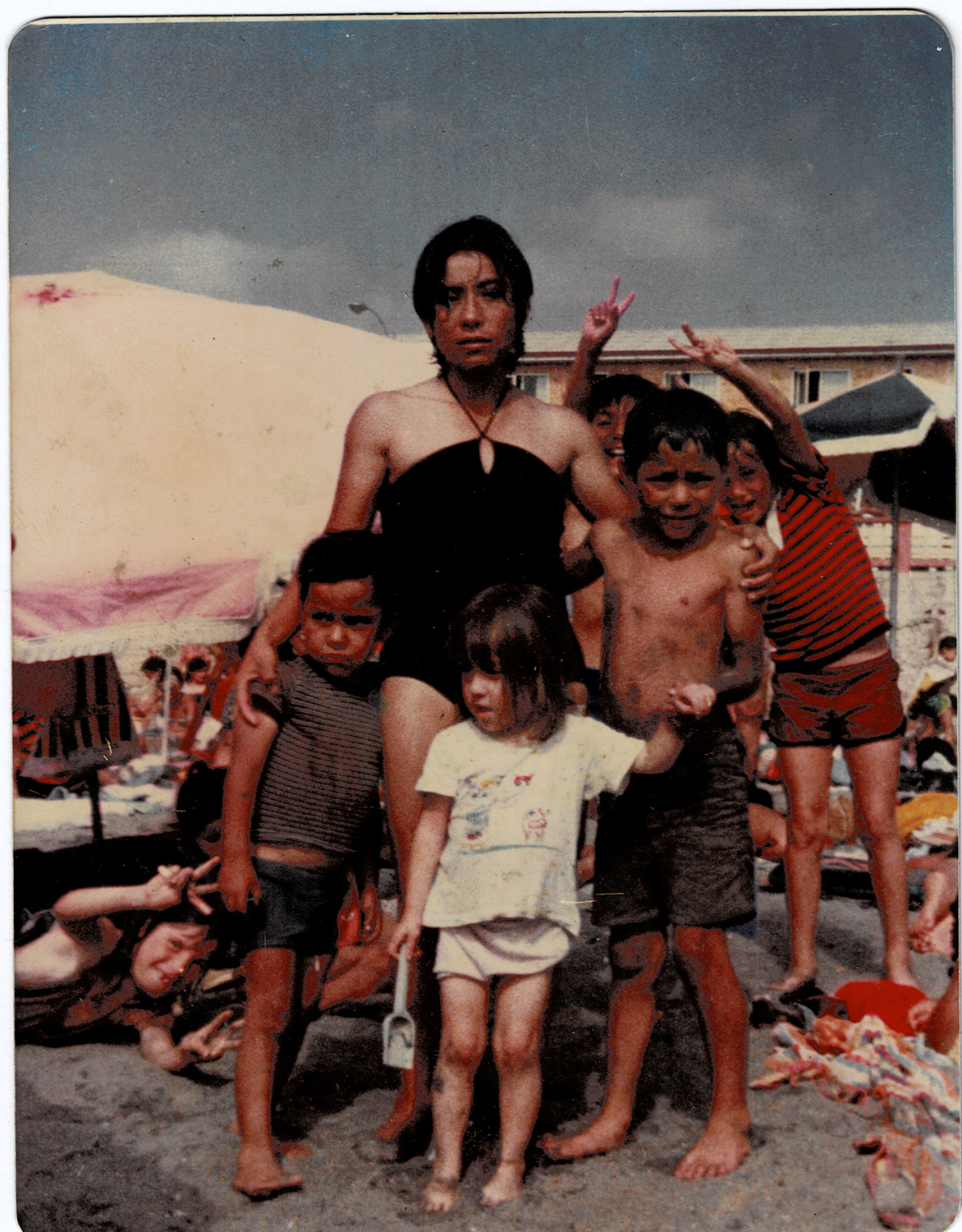 La familia en la Playa Chica
