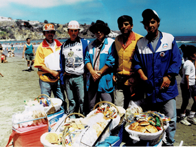 Vendedores en Playa Grande