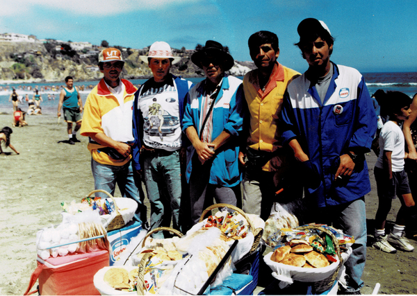 Vendedores en Playa Grande