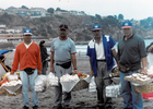 Vendedores en Playa Chica