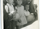 Eduardo Frei Montalva junto a niños