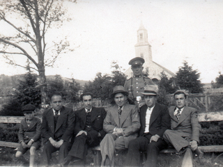 Autoridades de antaño en plaza de Achao