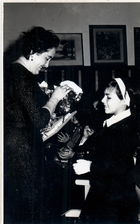 Recibiendo premio en la Escuela N°6 España Recibiendo premio en la Escuela N°6 España