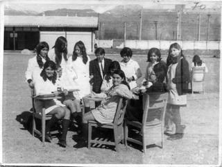 Alumnos en recreo Alumnos en recreo