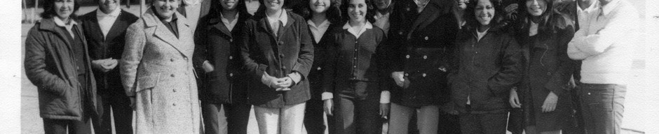 Profesora y alumnos Profesora y alumnos