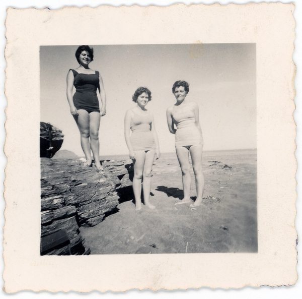 Primas en la playa Primas en la playa