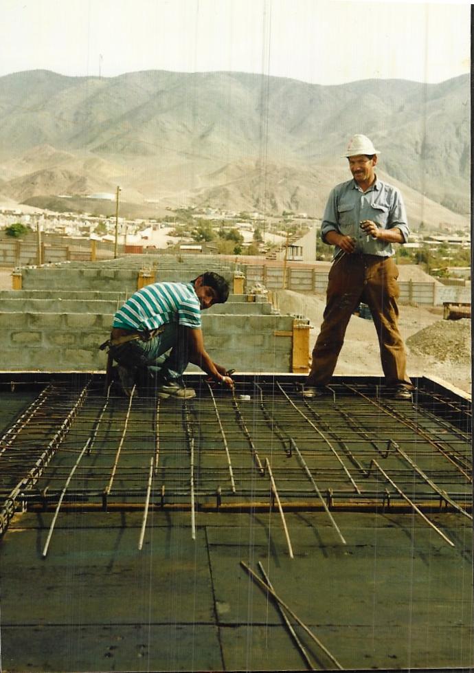 Hombres trabajando Hombres trabajando