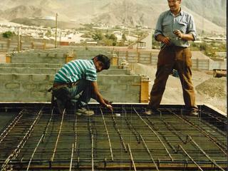 Hombres trabajando Hombres trabajando