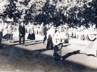 Desfile por las calles Festival de San Bernardo