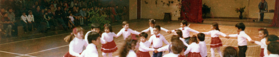 Bandas infantiles de kínder en Escuela N°1 Achao