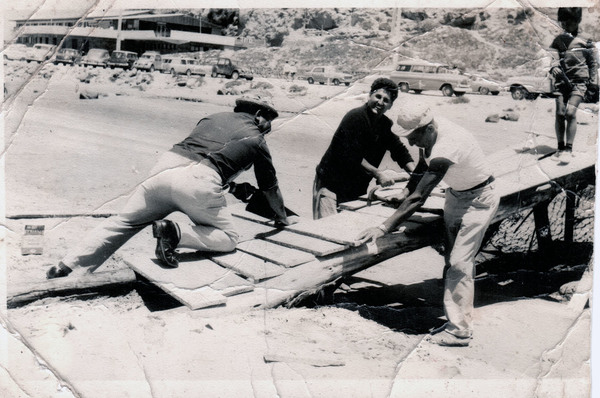 Construcción de la primera pasarela Playa Socos