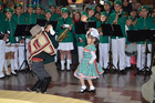 Pareja de niños bailando cueca