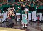 Pareja de niños bailando cueca