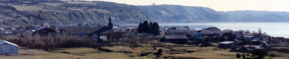 Vista de Achao desde el cementerio