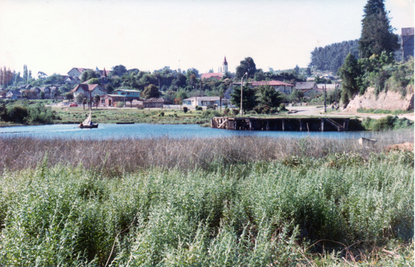 Bahía de Puerto Octay y muelle Chile