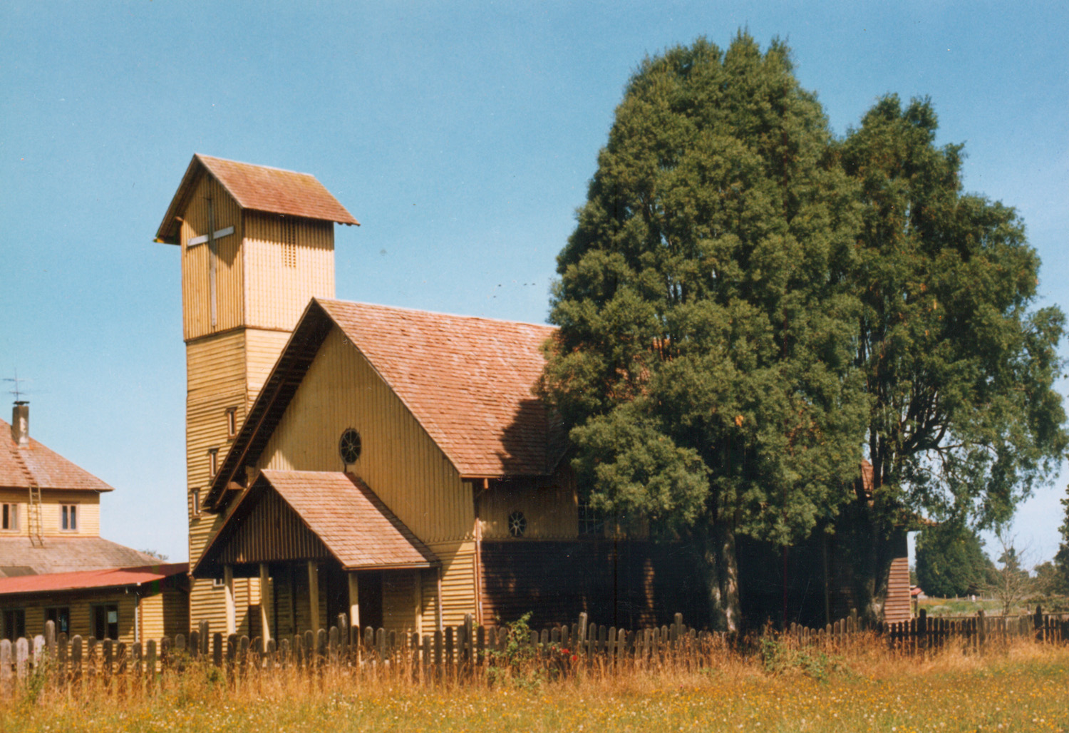 Templo San Pedro Apóstol de Rupanco