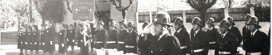 Bomberos junto a Centro de Damas