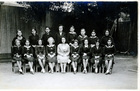 Estudiantes junto a la profesora Estudiantes junto a la profesora