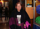 Vestimenta mapuche para atender el local