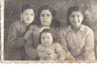 Ester Faunes Vargas junto a sus hijos Ester Faunes Vargas junto a sus hijos