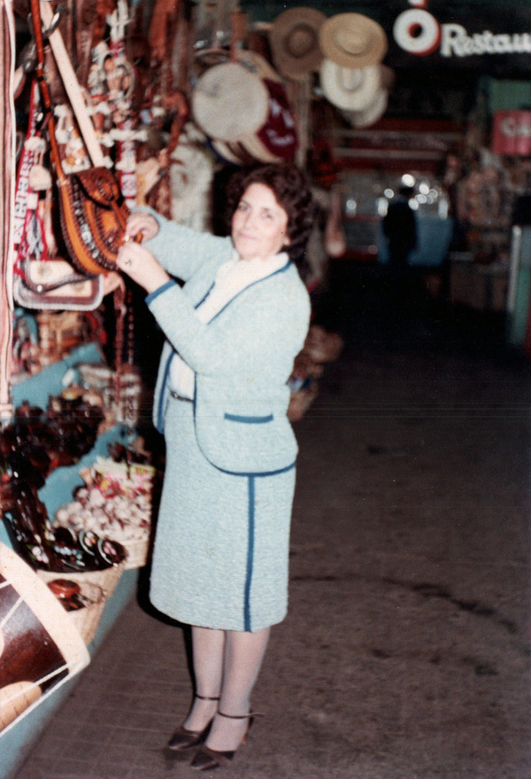 Inés en su local Inés en su local