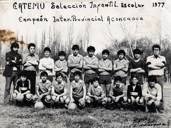 Equipo ganador de fútbol escolar Equipo ganador de fútbol escolar