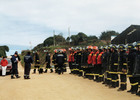 Formación bomberil frente al cuartel