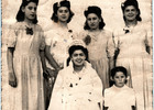 La reina y sus acompañantes La reina y sus acompañantes