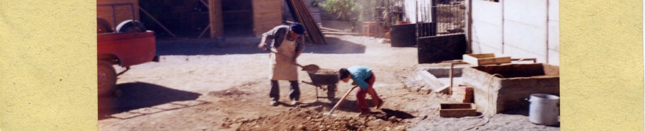 Hombre y niño trabajando Hombre y niño trabajando
