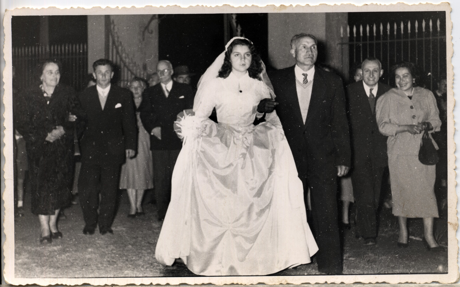 Entrada iglesia el día del matrimonio