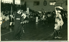Cueca en el gimnasio municipal Cueca en el gimnasio municipal