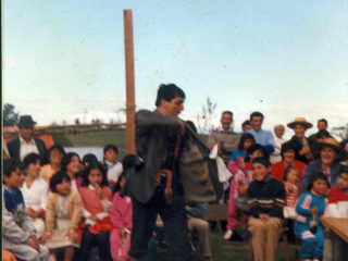 Sesión de teatro en escuela rural El Manzano