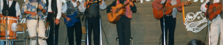 Elenco musical en feria de Niebla