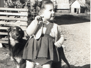 Niña y su mascota Niña y su mascota
